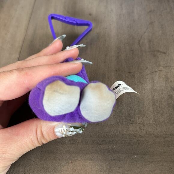 Vintage 2000 Telletubbies Tinky Winky Purple Stuffed Animal Keychain - Picture 2 of 7